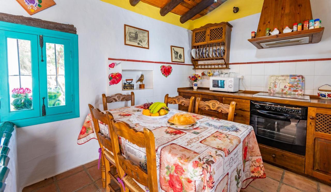 Casa Rosa, con encanto y piscinas privadas Frigiliana Exterior foto