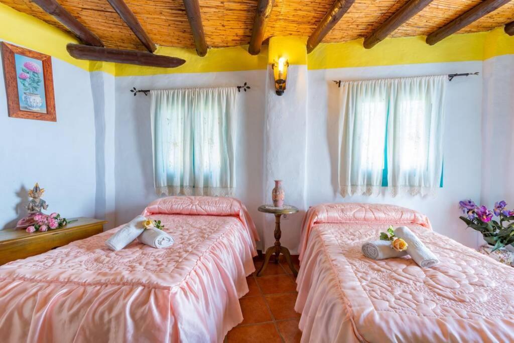 Casa Rosa, con encanto y piscinas privadas Frigiliana Exterior foto