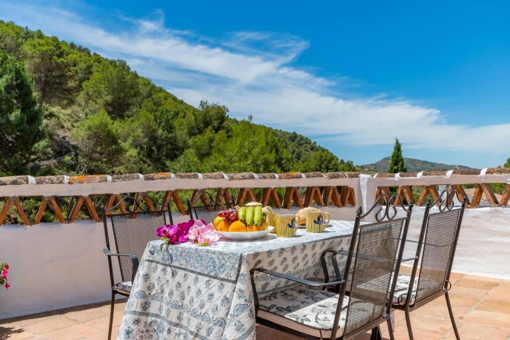 Casa Rosa, con encanto y piscinas privadas Frigiliana Exterior foto