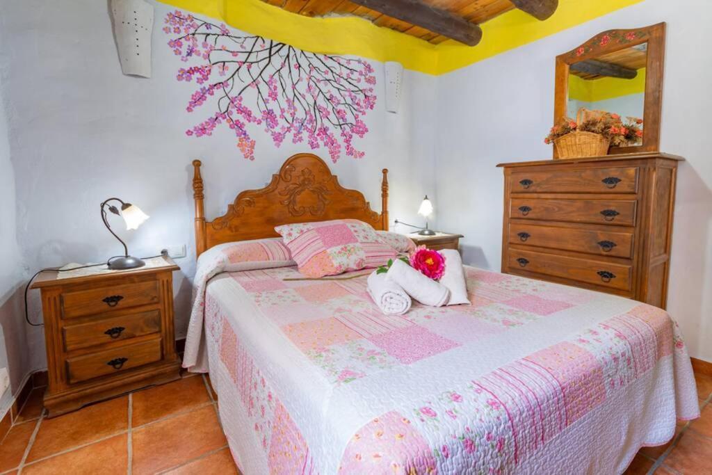 Casa Rosa, con encanto y piscinas privadas Frigiliana Exterior foto